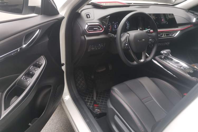 Used CHANGAN OSHAN X5 2021 Revised Version 1.5T DCT Luxury Edition Driver Seat