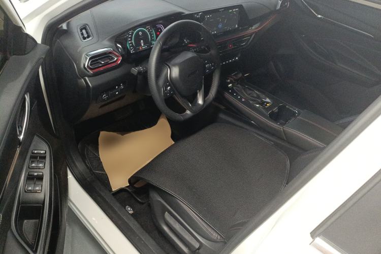 Used CHANGAN OSHAN X5 2021 1.6L CVT Luxury Model Driver Seat