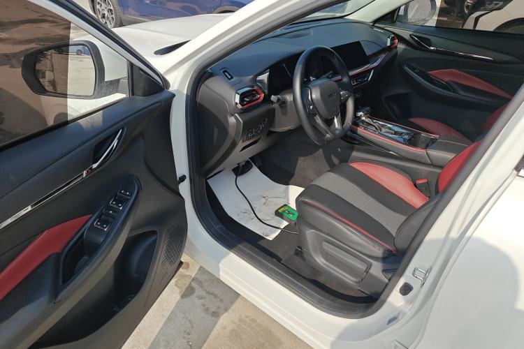 Used CHANGAN OSHAN X5 2021 1.5T DCT Prestige Edition Driver Seat