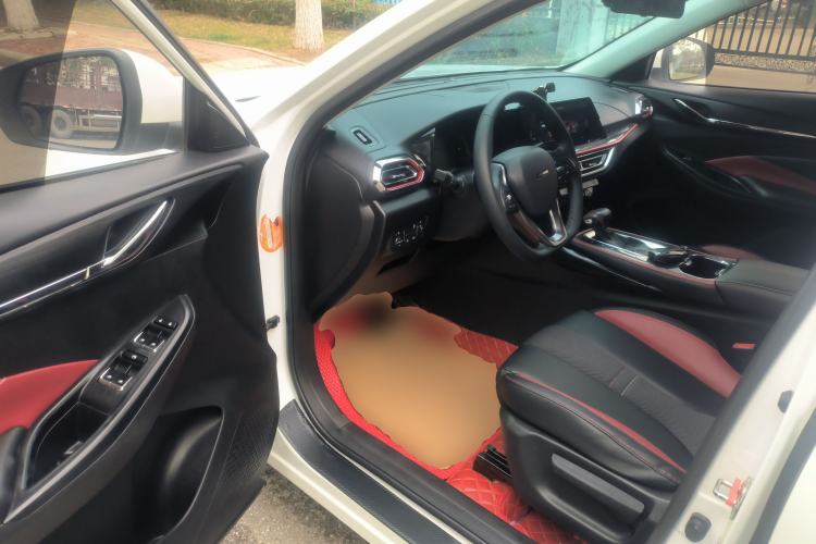 Used CHANGAN OSHAN X5 2021 1.5T DCT Prestige Edition Driver Seat