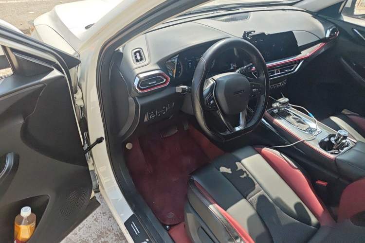 Used CHANGAN OSHAN X5 2021 Revised Version 1.5T DCT Luxury Edition Driver Seat