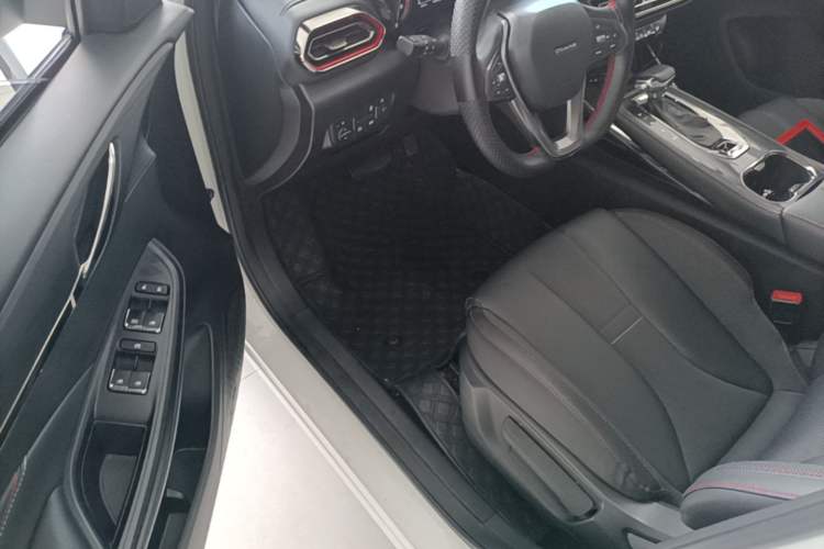 Used CHANGAN OSHAN X5 2021 1.5T DCT Luxury Edition Driver Seat