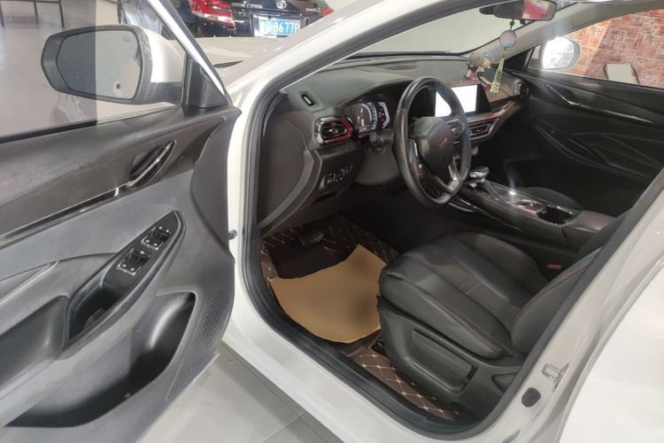 Used CHANGAN OSHAN X5 2021 1.5T DCT Prestige Edition Driver Seat