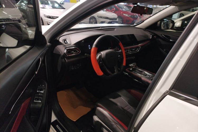 Used CHANGAN OSHAN X5 2021 1.5T DCT Prestige Edition Driver Seat
