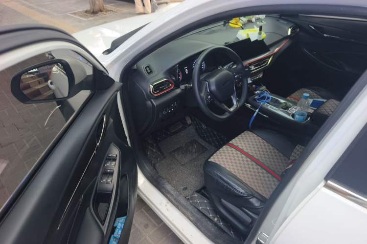 Used CHANGAN OSHAN X5 2021 1.5T DCT Luxury Edition Driver Seat