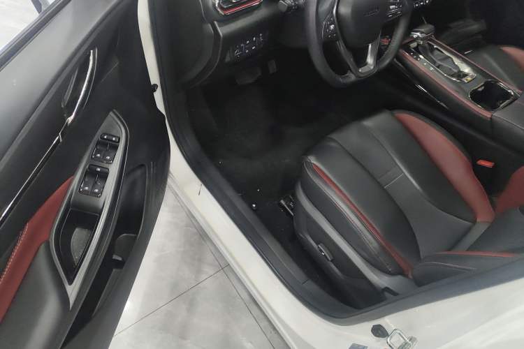 Used CHANGAN OSHAN X5 2021 1.5T DCT Flagship Edition Driver Seat