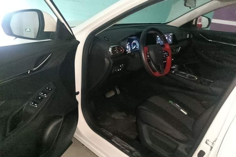 Used CHANGAN OSHAN X5 2021 Revised Version 1.5T DCT Luxury Edition Driver Seat