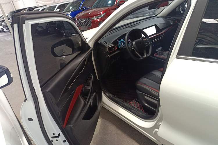 Used CHANGAN OSHAN X5 2021 1.5T DCT Prestige Edition Driver Seat