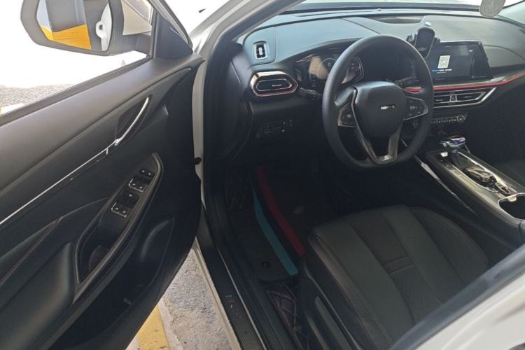 Used CHANGAN OSHAN X5 2021 1.6L CVT Luxury Model Driver Seat
