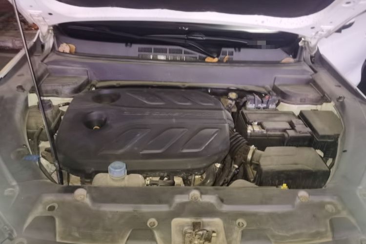 Used CHANGAN OSHAN X5 2021 1.5T DCT Prestige Edition Engine Bay
