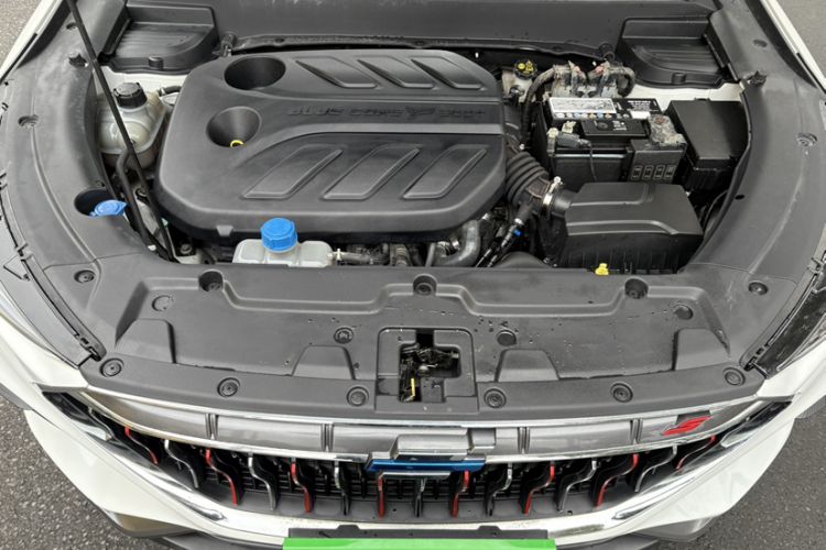 Used CHANGAN OSHAN X5 2021 Revised Version 1.5T DCT Luxury Edition Engine Bay