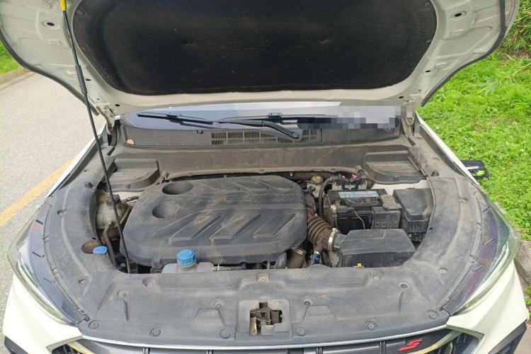Used CHANGAN OSHAN X5 2021 1.5T DCT Prestige Edition Engine Bay