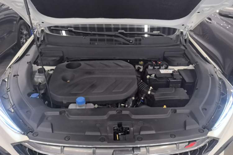 Used CHANGAN OSHAN X5 2021 1.5T DCT Prestige Edition Engine Bay