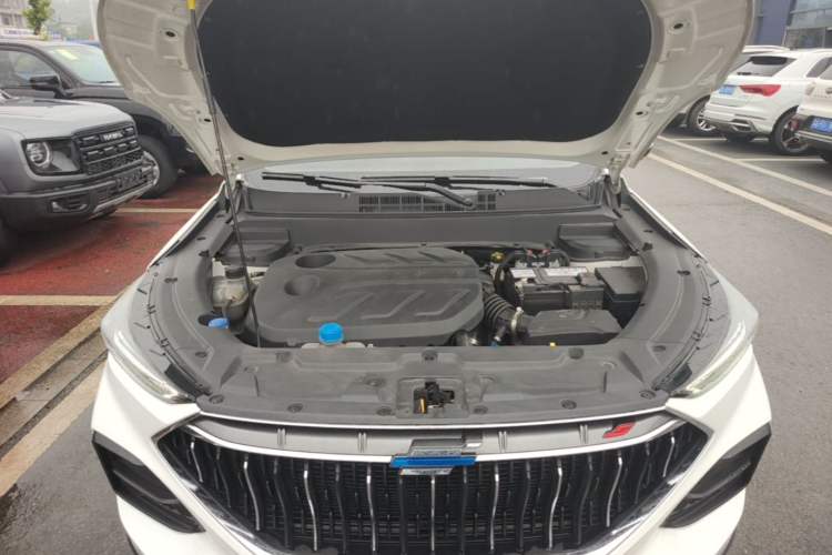 Used CHANGAN OSHAN X5 2021 1.5T DCT Prestige Edition Engine Bay