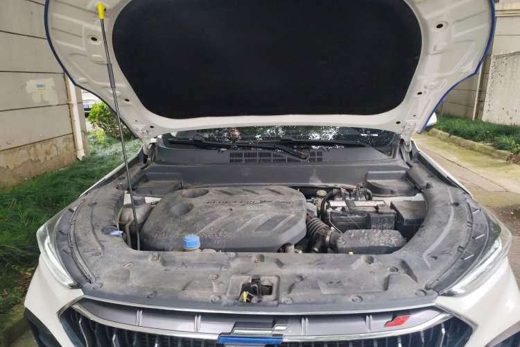 Used CHANGAN OSHAN X5 2021 1.5T DCT Flagship Edition Engine Bay