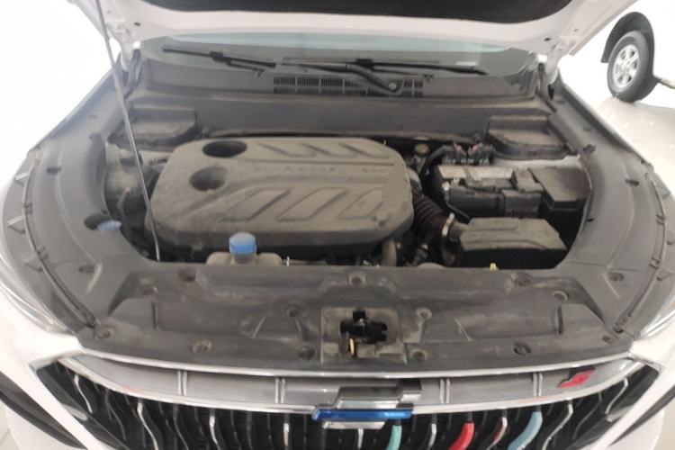 Used CHANGAN OSHAN X5 2021 1.5T DCT Prestige Edition Engine Bay