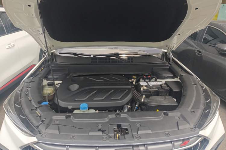 Used CHANGAN OSHAN X5 2021 1.5T DCT Prestige Edition Engine Bay