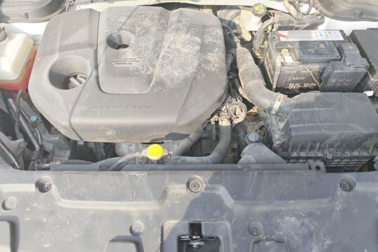 Used CHANGAN OSHAN X5 2021 1.6L CVT Luxury Model Engine Bay