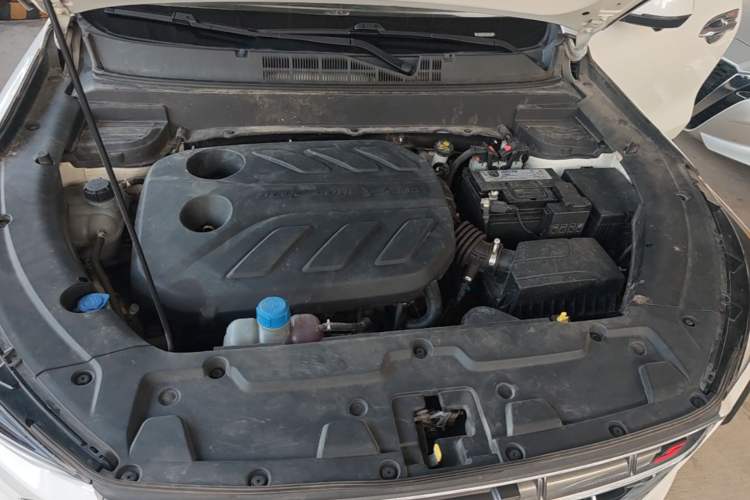 Used CHANGAN OSHAN X5 2021 1.5T DCT Flagship Edition Engine Bay