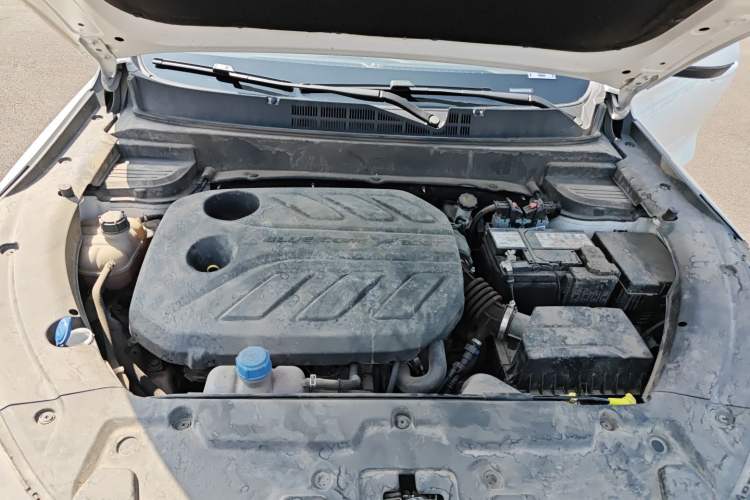 Used CHANGAN OSHAN X5 2021 1.5T DCT Prestige Edition Engine Bay