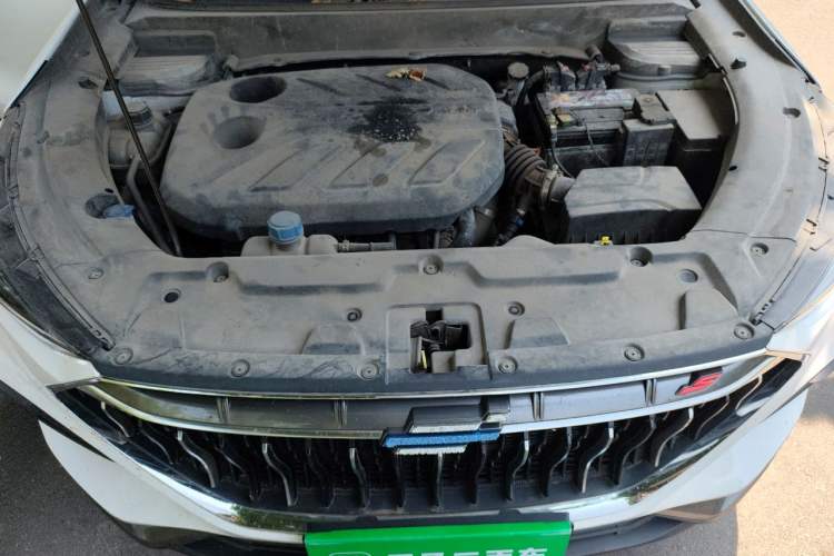 Used CHANGAN OSHAN X5 2021 1.5T DCT Luxury Edition Engine Bay