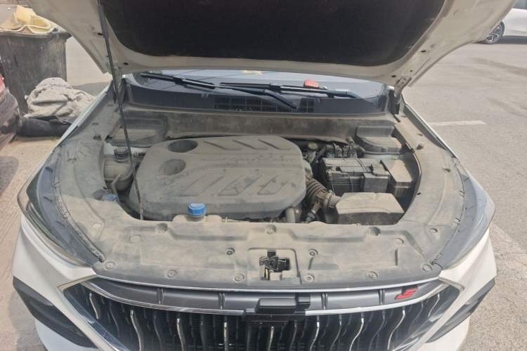 Used CHANGAN OSHAN X5 2021 Revised Version 1.5T DCT Luxury Edition Engine Bay