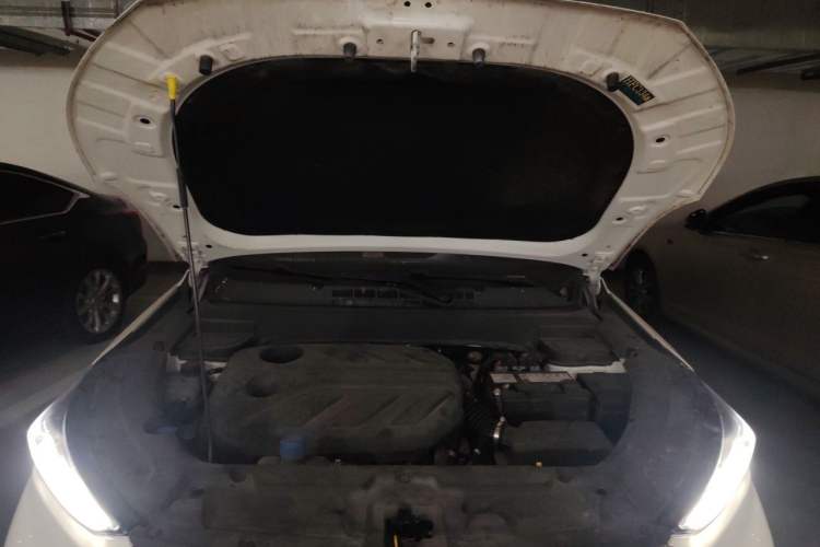 Used CHANGAN OSHAN X5 2021 1.5T DCT Flagship Edition Engine Bay