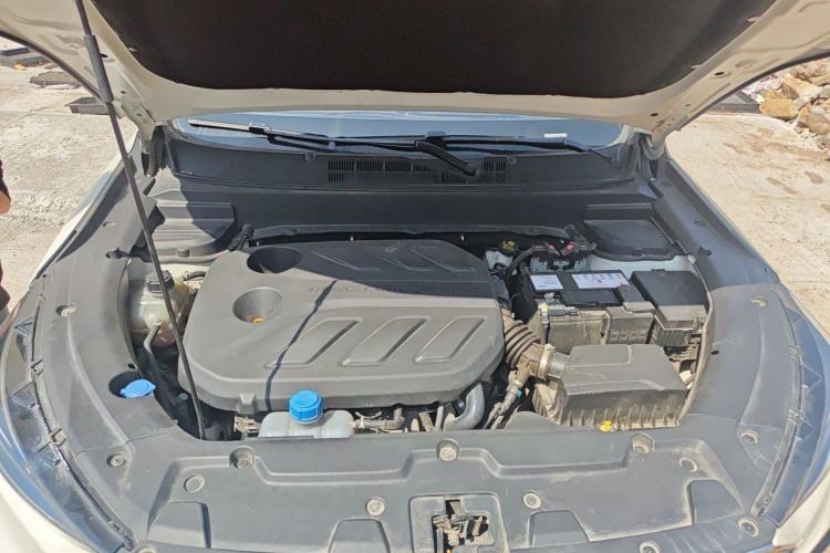 Used CHANGAN OSHAN X5 2021 Revised Version 1.5T DCT Luxury Edition Engine Bay