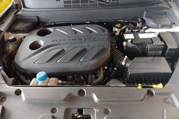 Used CHANGAN OSHAN X5 2021 1.5T DCT Prestige Edition Engine Bay