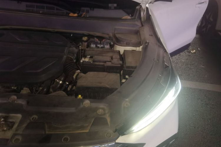Used CHANGAN OSHAN X5 2021 1.5T DCT Prestige Edition Engine Bay Left