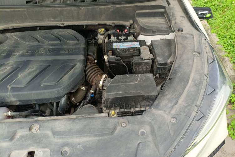 Used CHANGAN OSHAN X5 2021 1.5T DCT Prestige Edition Engine Bay Left