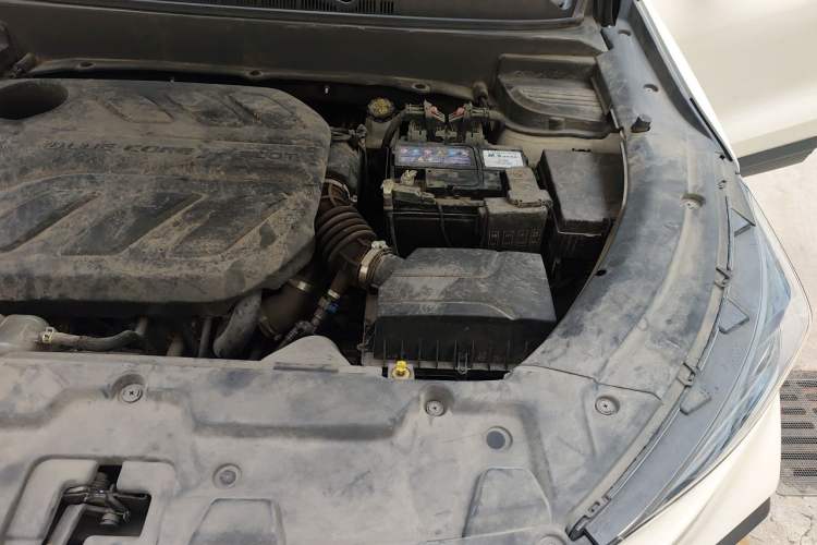 Used CHANGAN OSHAN X5 2021 1.5T DCT Prestige Edition Engine Bay Left