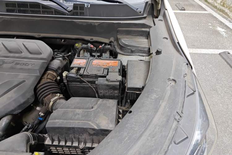 Used CHANGAN OSHAN X5 2021 1.5T DCT Prestige Edition Engine Bay Left