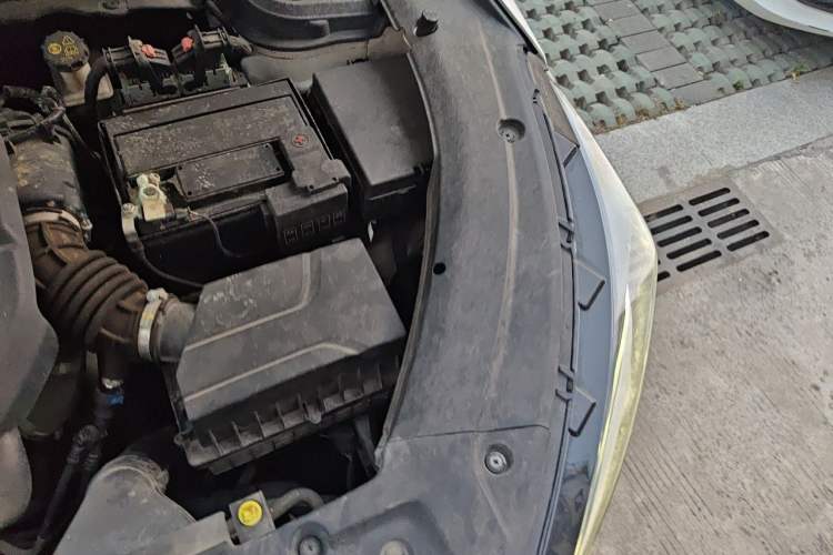 Used CHANGAN OSHAN X5 2021 1.5T DCT Flagship Edition Engine Bay Left