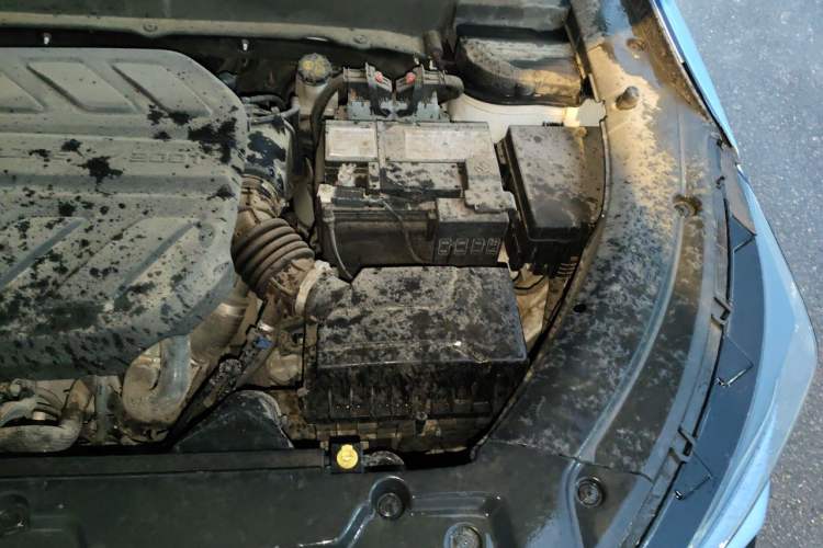 Used CHANGAN OSHAN X5 2021 1.5T DCT Flagship Edition Engine Bay Left