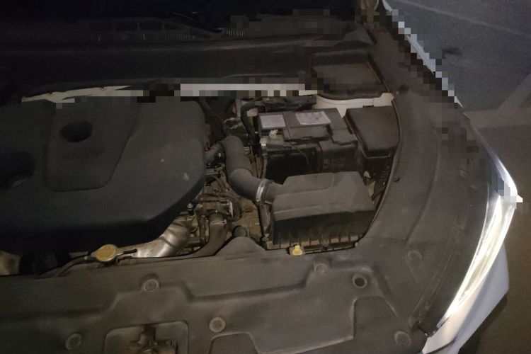 Used CHANGAN OSHAN X5 2021 1.6L CVT Comfort Model Engine Bay Left