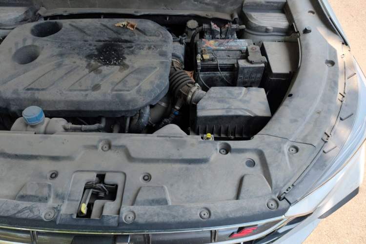 Used CHANGAN OSHAN X5 2021 1.5T DCT Luxury Edition Engine Bay Left