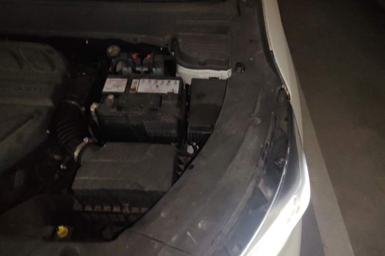 Used CHANGAN OSHAN X5 2021 1.5T DCT Flagship Edition Engine Bay Left
