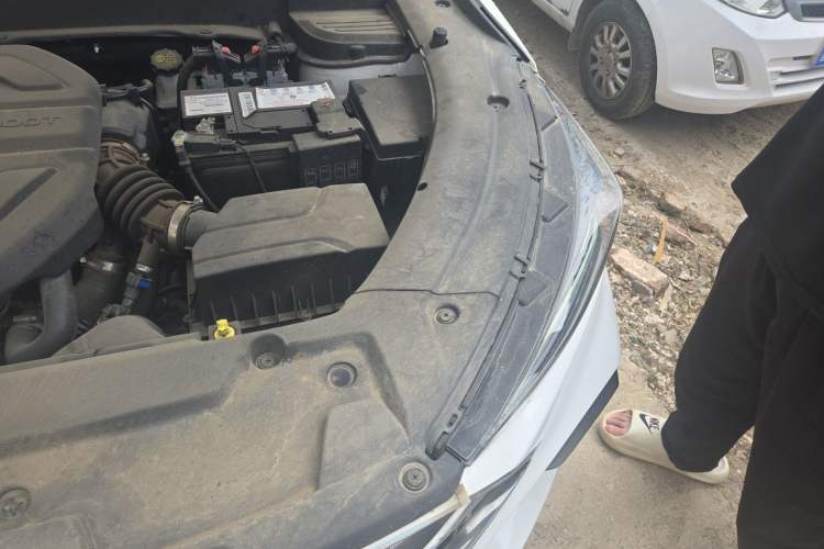 Used CHANGAN OSHAN X5 2021 1.5T DCT Prestige Edition Engine Bay Left