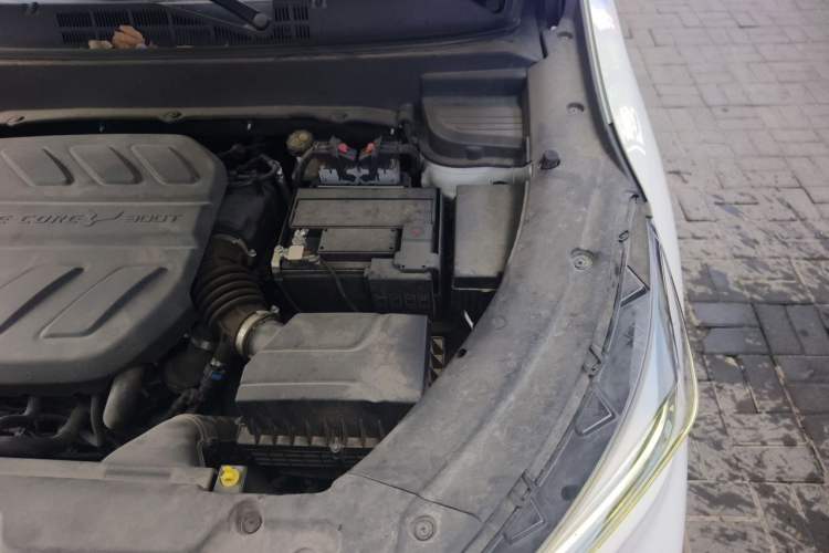 Used CHANGAN OSHAN X5 2021 1.5T DCT Luxury Edition Engine Bay Left