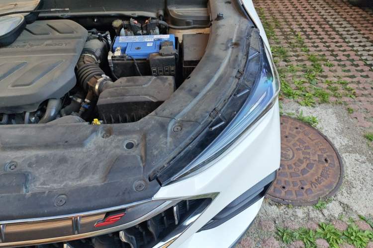 Used CHANGAN OSHAN X5 2021 1.5T DCT Prestige Edition Engine Bay Left