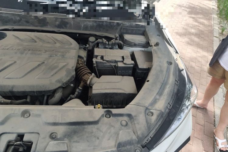 Used CHANGAN OSHAN X5 2021 1.5T DCT Luxury Edition Engine Bay Left