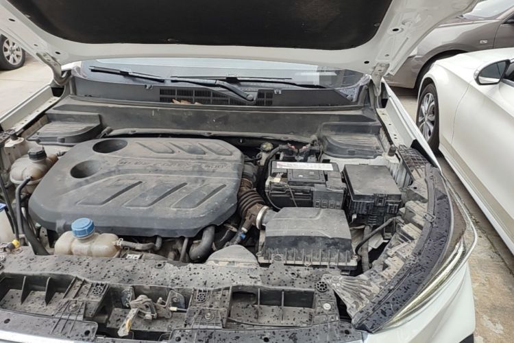 Used CHANGAN OSHAN X5 2021 1.5T DCT Prestige Edition Engine Bay Left