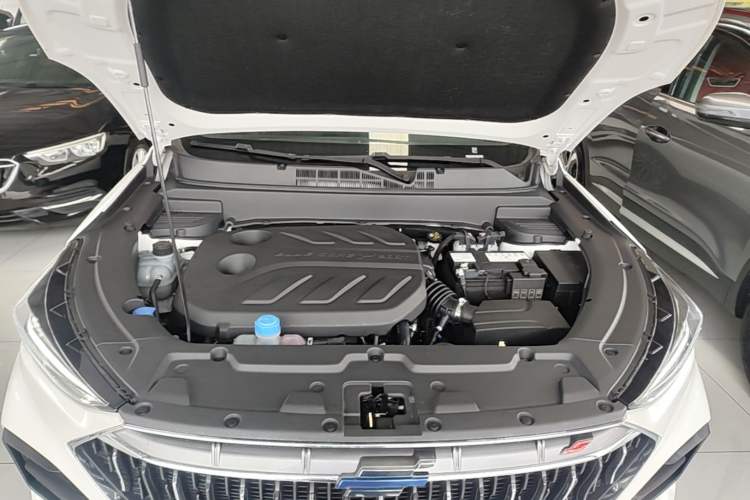 Used CHANGAN OSHAN X5 2021 1.5T DCT Prestige Edition Engine Bay