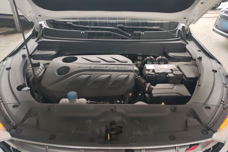 Used CHANGAN OSHAN X5 2021 1.5T DCT Prestige Edition Engine Bay