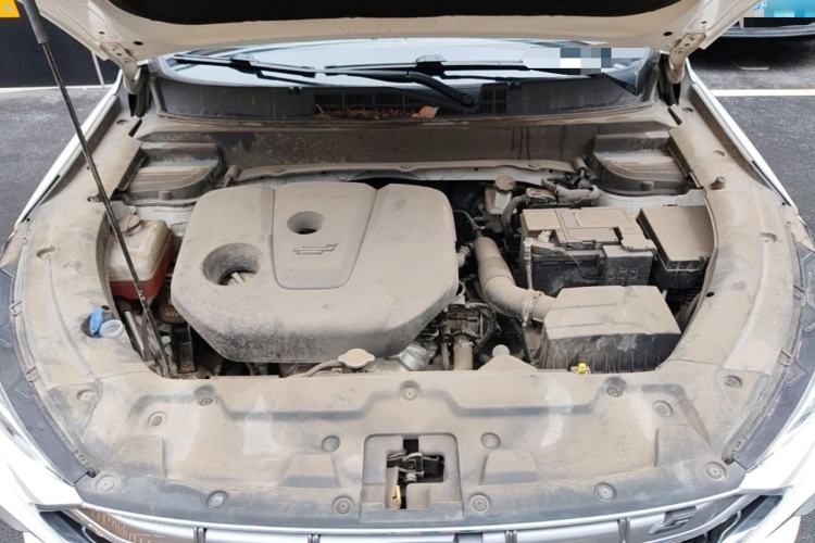 Used CHANGAN OSHAN X5 2021 1.6L CVT Comfort Model Engine Bay