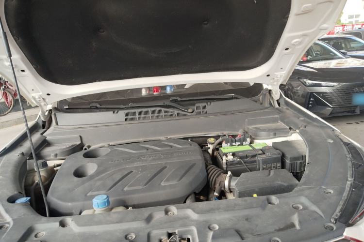 Used CHANGAN OSHAN X5 2021 1.5T DCT Flagship Edition Engine Bay