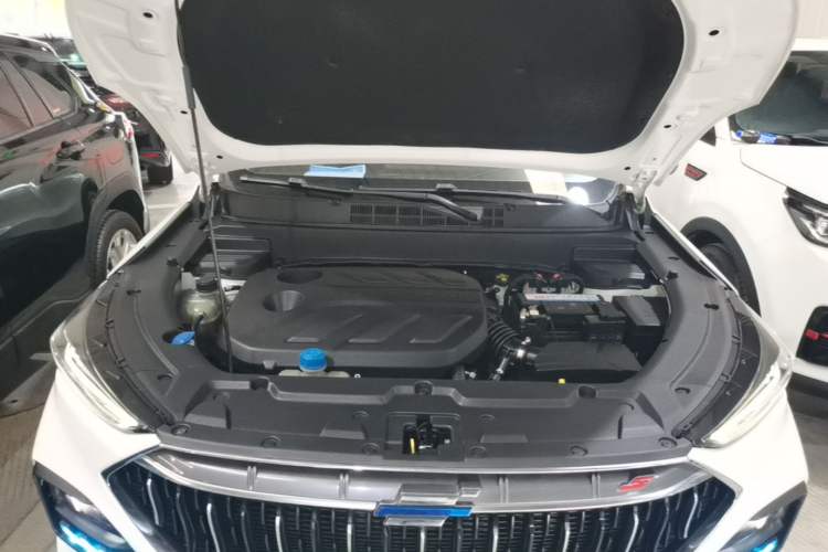 Used CHANGAN OSHAN X5 2021 1.5T DCT Prestige Edition Engine Bay