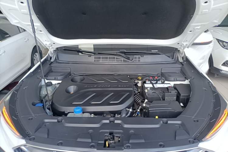 Used CHANGAN OSHAN X5 2021 1.5T DCT Luxury Edition Engine Bay
