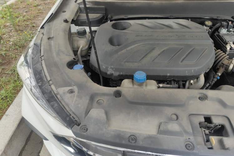 Used CHANGAN OSHAN X5 2021 1.5T DCT Luxury Edition Engine Bay Right